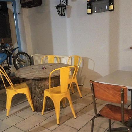 L'Auberge Des Voyageurs Menigoute Luaran gambar
